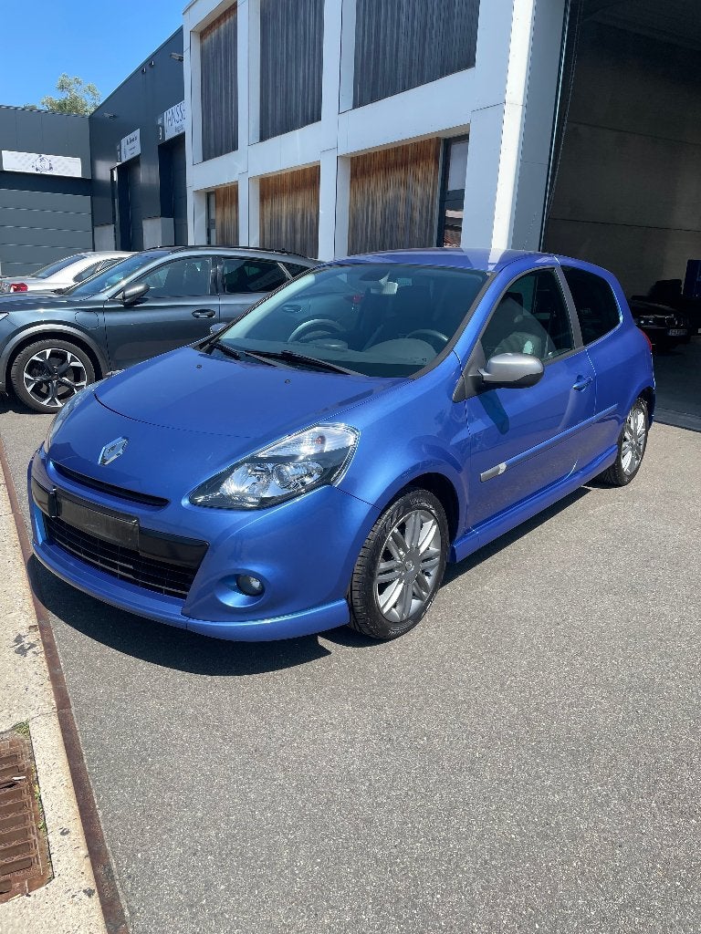 Renault Clio GT 2010 110dkm, Autos, Renault, Particulier, Clio, Essence, Euro 4, Hatchback, 2 portes, Boîte manuelle, Bleu, Traction avant