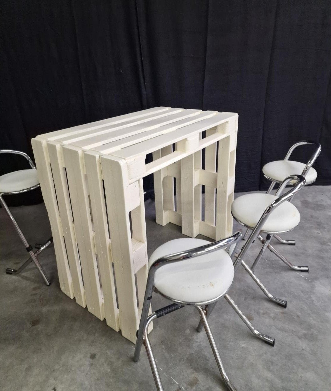 Bartafels , set vervaardigd uit europallet en ton tafel, Ophalen, 90 cm of meer, Hout, Gebruikt