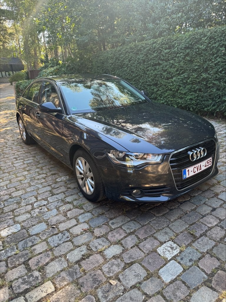AUDI A6 Berline 2.0 TDI 182950 km en parfait état, Autos, Cuir, Achat, Entretenue par le concessionnaire, Noir