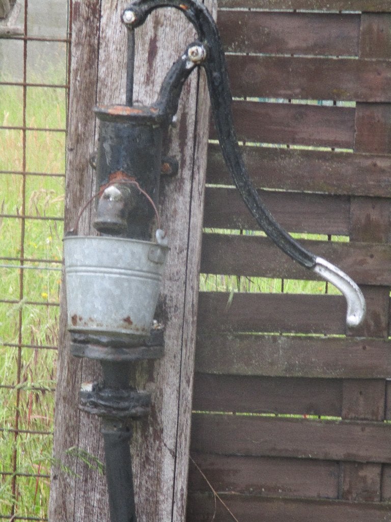 ancienne pompe en fonte, Jardin & Terrasse, Enlèvement, Utilisé, Manuelle, Pompe pour citernes d'eau de pluie