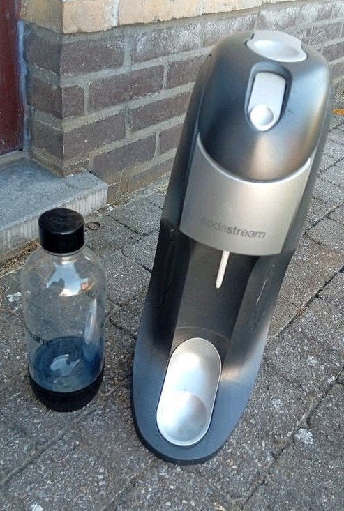 Soda stream bruiswatermachine + fles, Elektronische apparatuur, Ophalen of Verzenden, Gebruikt