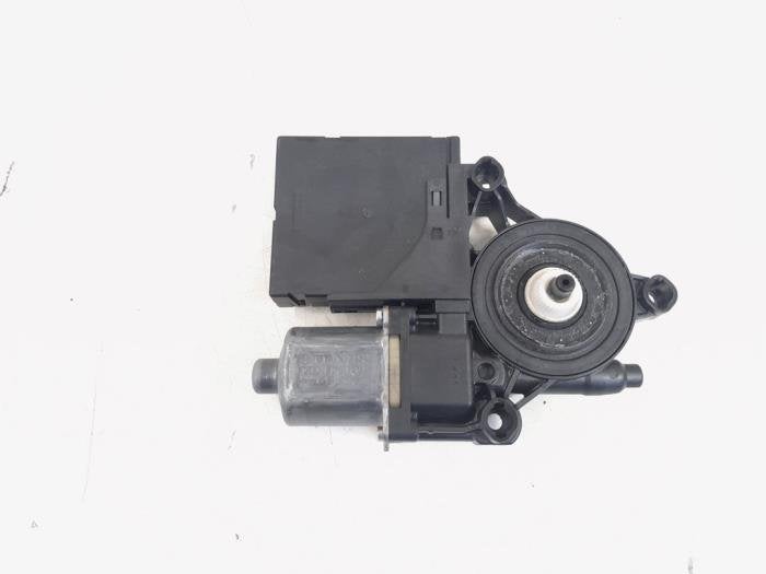 Moteur de vitre portière d'un Volkswagen Passat, Volkswagen, -, 3 mois de garantie, Utilisé