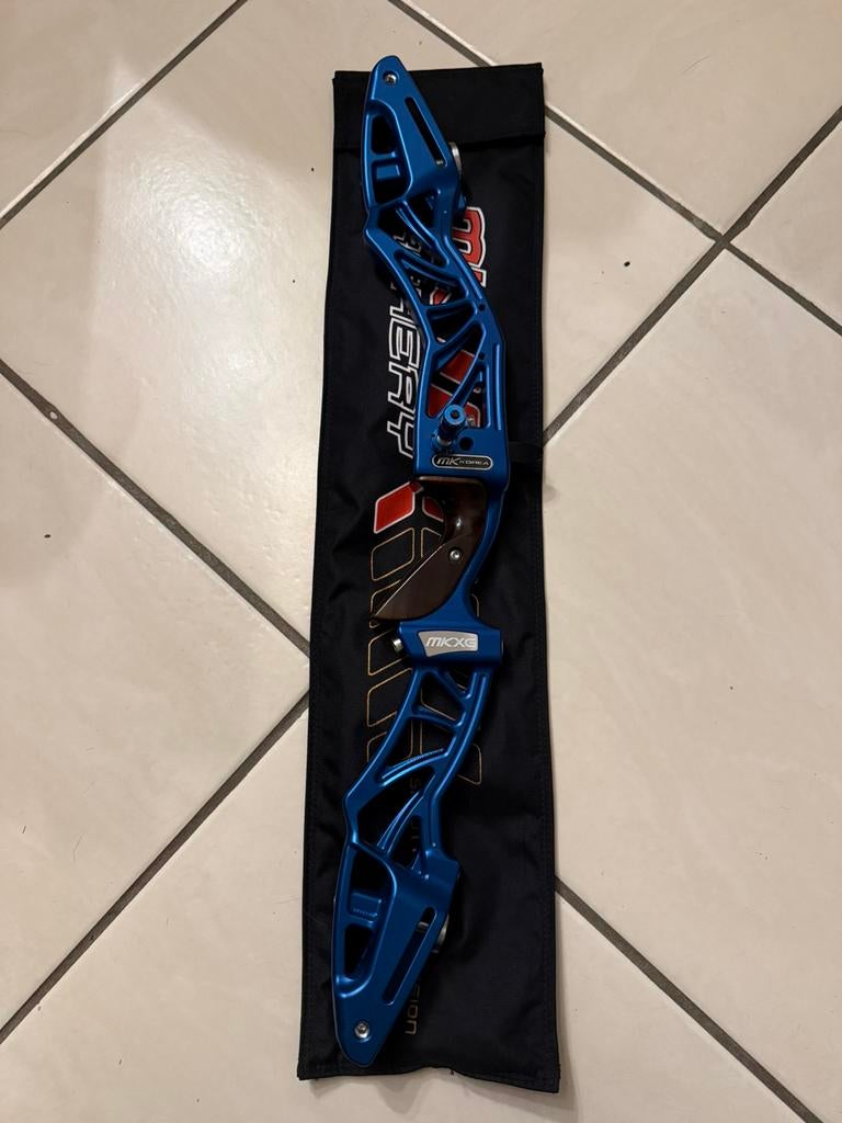 MK recurve handvat, Sport en Fitness, Handboogschieten, Ophalen, Zo goed als nieuw