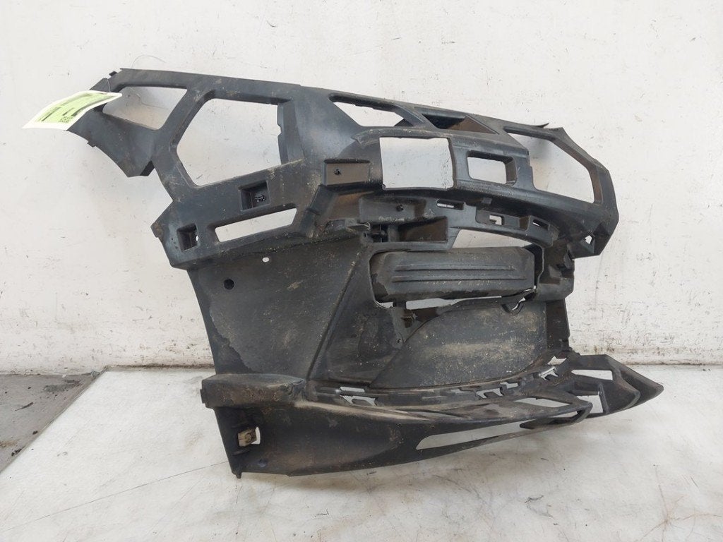 BUMPERSTEUN RECHTS ACHTER BMW 1 serie (F40) (01-2019/-), Gebruikt, BMW, Petuelring 130
80809  München, DE, Bayerische Motoren Werke AG
