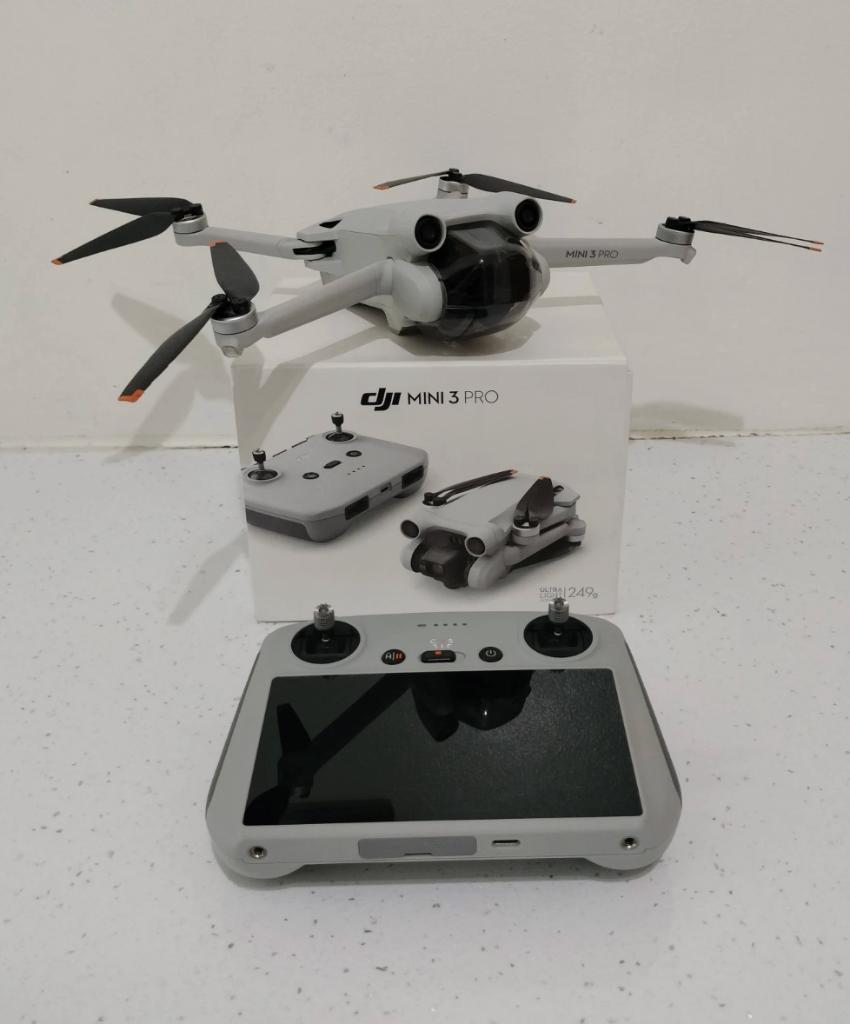 Drone DJI Mini 3 Pro, TV, Hi-fi & Vidéo, Drones, Drone avec caméra, Enlèvement ou Envoi, Moins de 250 g, Qualité supérieure