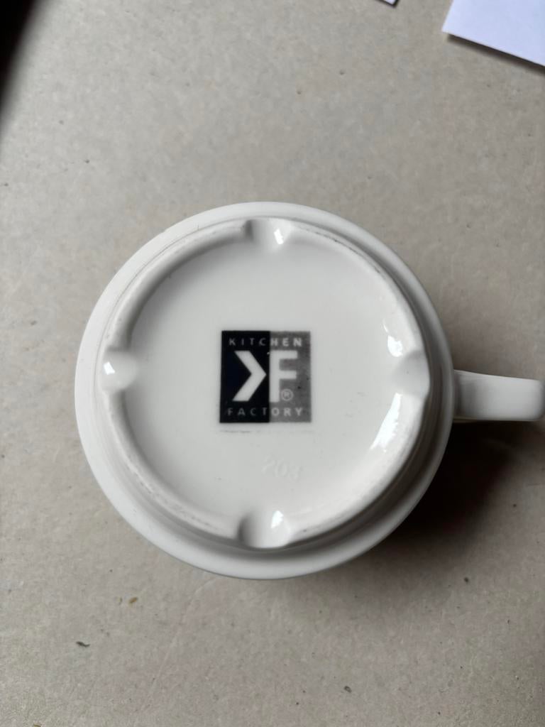 Koffietas met ondertas, Huis en Inrichting, Ophalen, Zo goed als nieuw