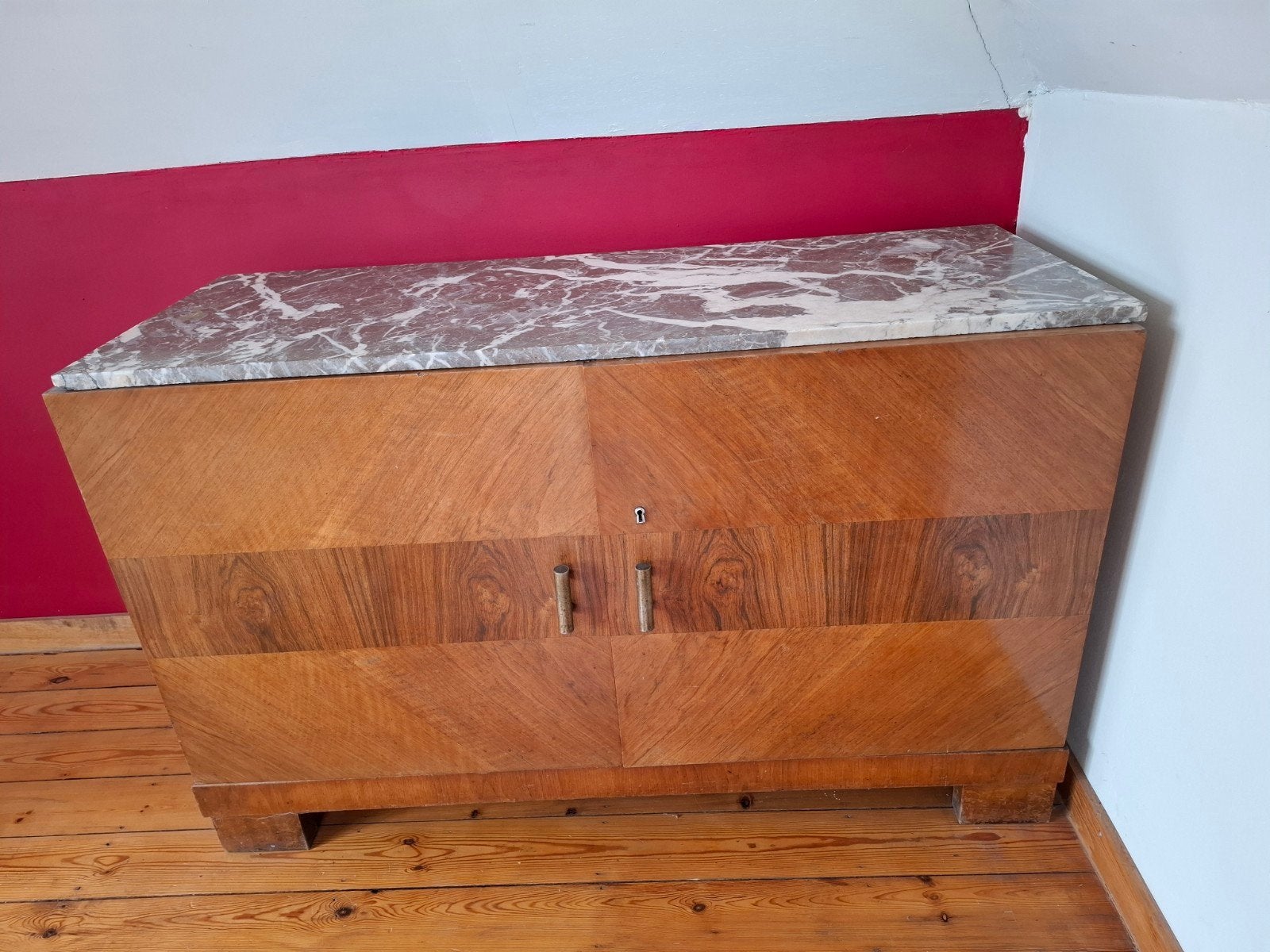 Buffet Art Déco en marbre des années 1930, Maison & Meubles, Armoires | Buffets, Avec tablette(s), Moins de 100 cm, 100 à 150 cm
