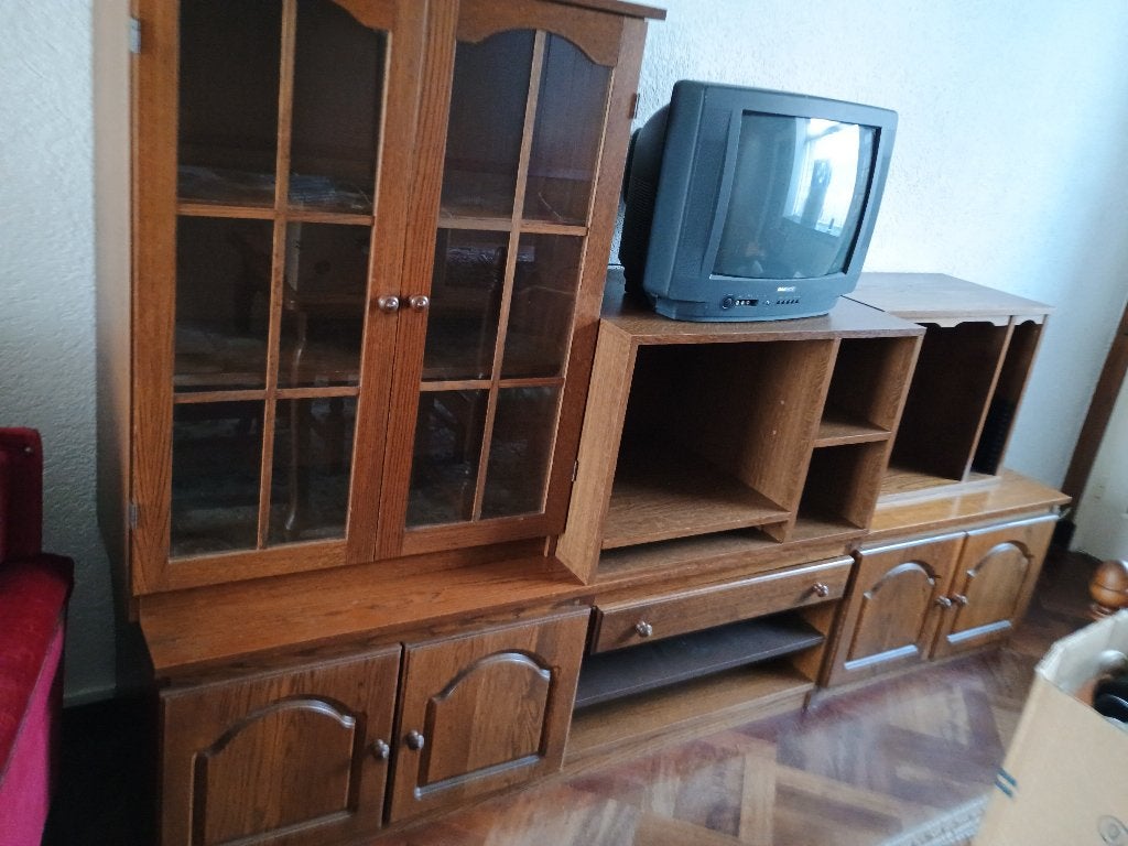 GRATIS: wandkast/slaapkamerbed+kaptafel/2 kastje/bed/stoelje, Enlèvement