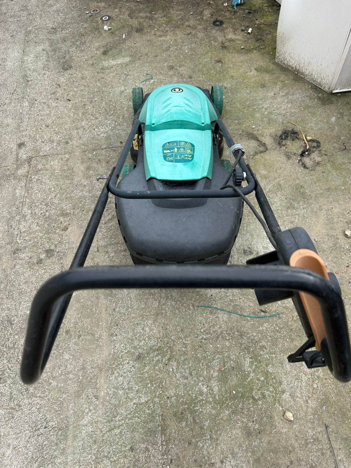 Grasmaaier Black & Decker, Tuin en Terras, Ophalen, Cirkelmaaier, Gebruikt, Elektrische grasmaaier
