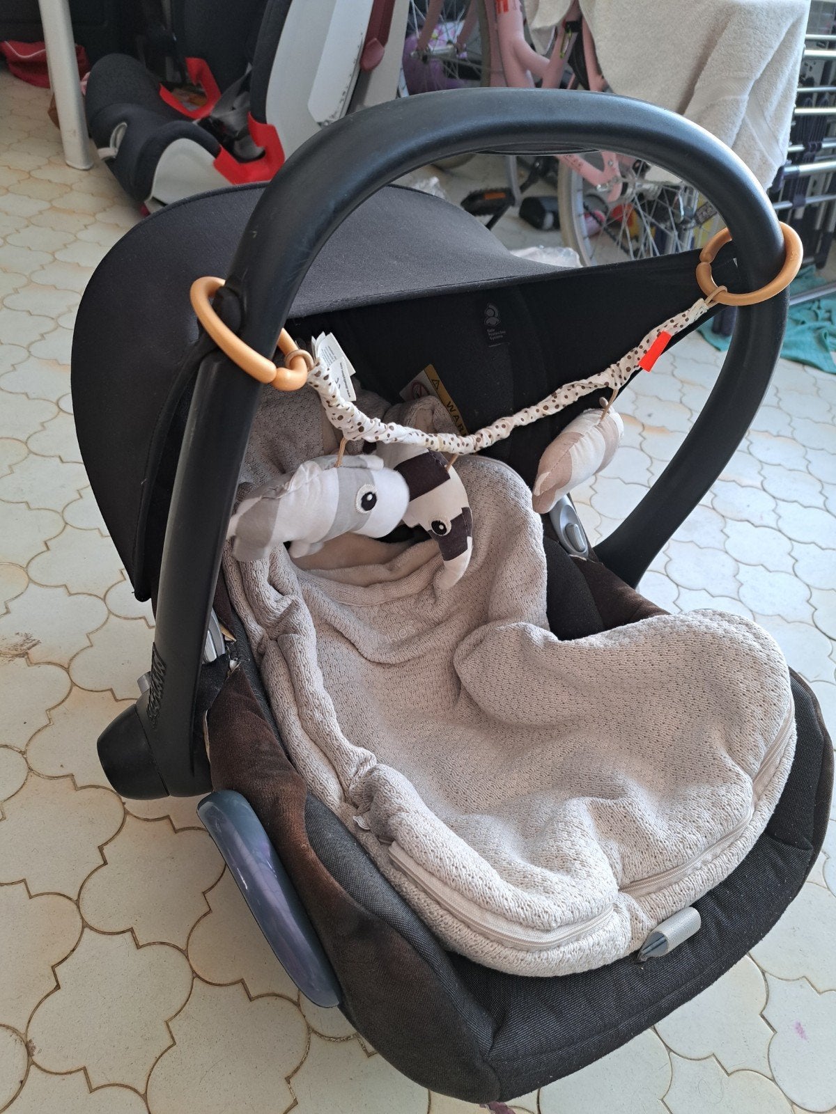 Maxi Cosi incl voetenzak van Noppies en wagenspanner Done by, Kinderen en Baby's, Ophalen, Autogordel of Isofix, Gebruikt, Verstelbare rugleuning