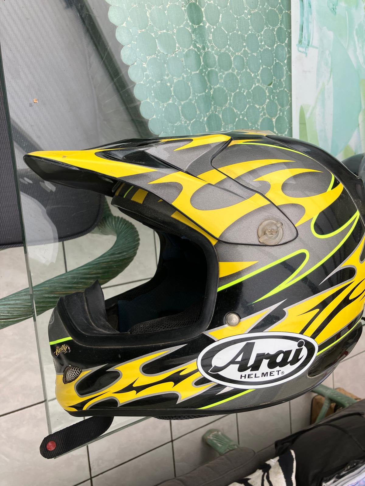 Arai helm, Ophalen, Arai