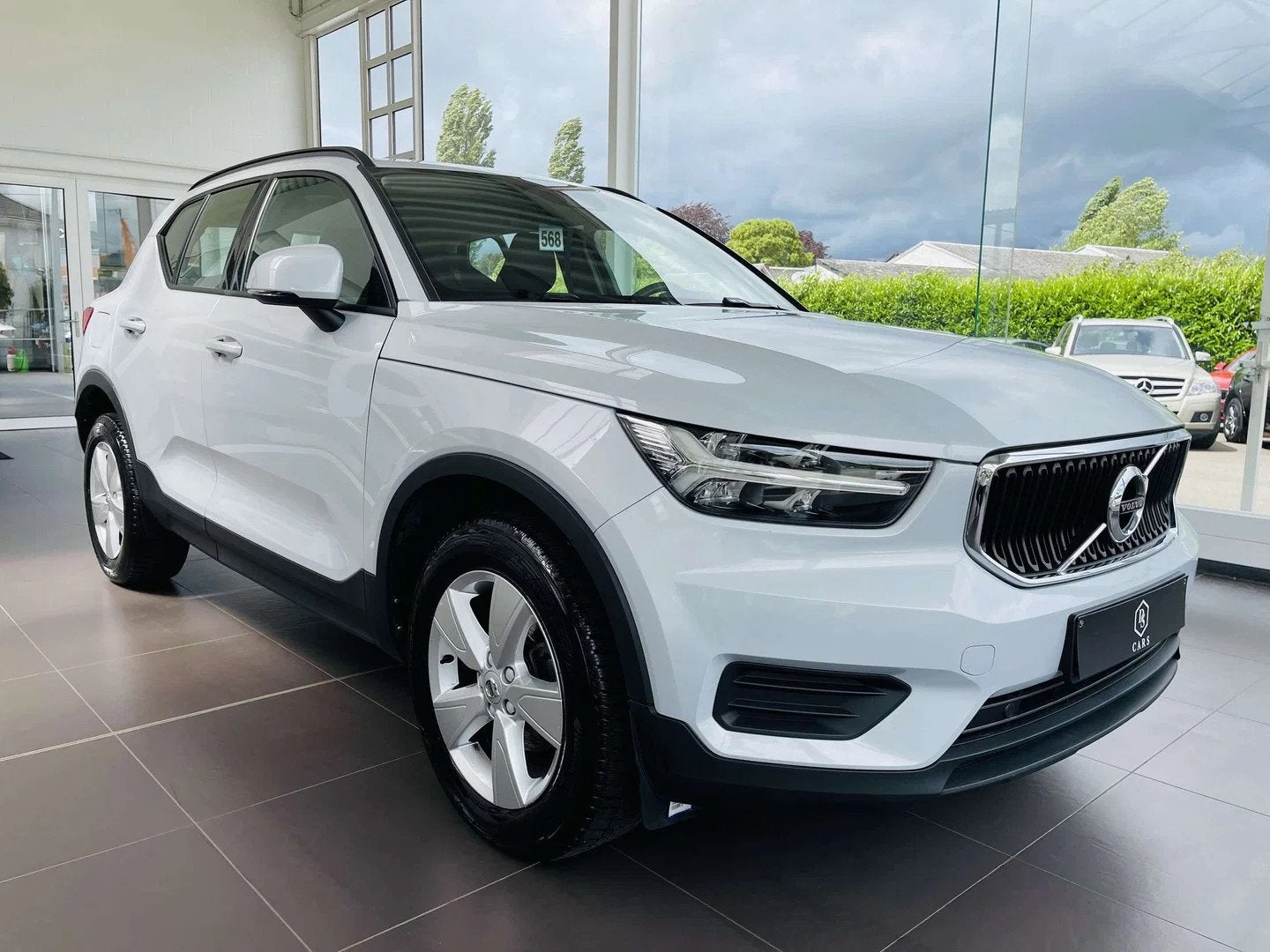 Volvo XC40 1.5i * GARANTIE + LED + GPS *, Autos, Volvo, Argent ou Gris, Achat, Euro 6, Entreprise