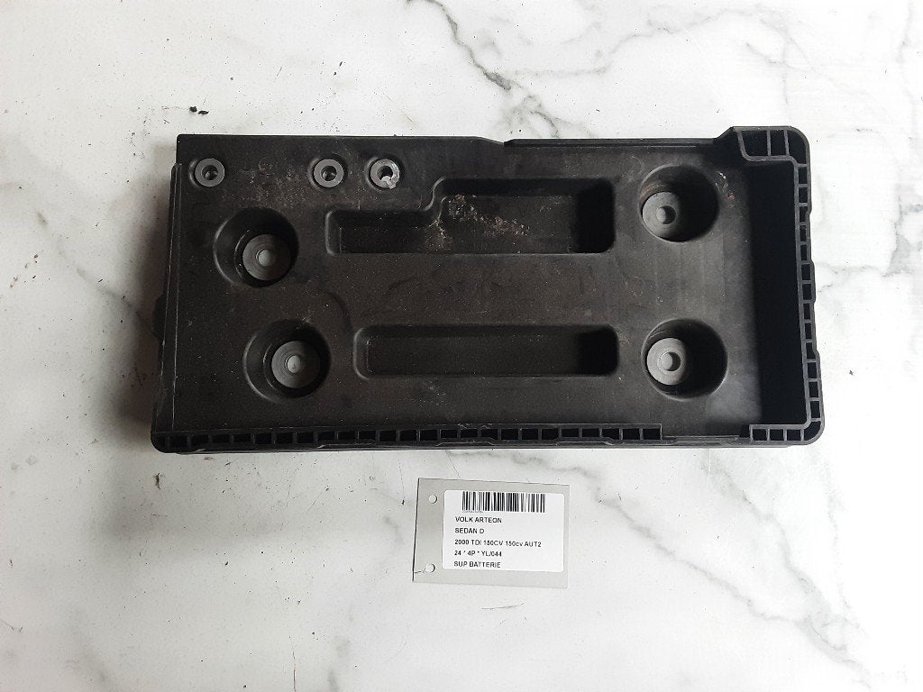 SUPPORT DE BATTERIE Volkswagen Arteon (3HAB) (3Q0804869), Autos : Pièces & Accessoires, Volkswagen, Mevr. I. Hauben, Utilisé, Rue de l'Espoir 34 34
4030  GRIVEGNÉE, BE