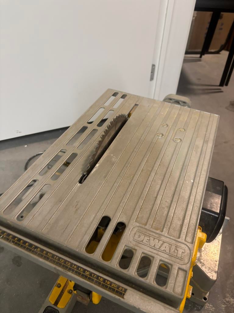 Dewalt zaagmachine D27113, Enlèvement, Comme neuf, Bois, Autres types