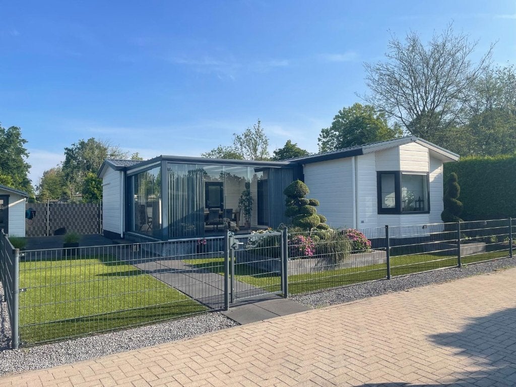 Chalet te koop recreatiepark Heezerenbosch nabij Eindhoven, Caravans en Kamperen, Tot en met 5