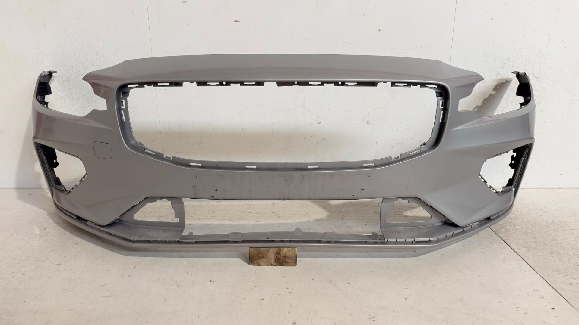 Pare-chocs avant Volvo V60 II S60 II 31690530, Gunnar Engellaus vag 8
405 31  Gothenburg, SE, Pare-chocs, Info@volvocars.com, Volvo Car Corporation