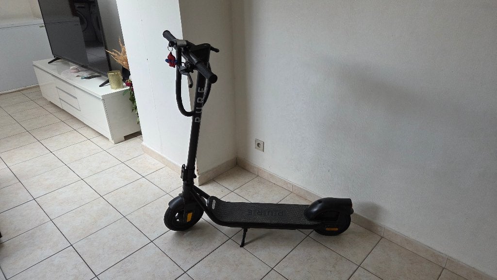 Pure air 5 pro, Fietsen en Brommers, Steps, Ophalen, Gebruikt, Elektrische step (E-scooter), Pure