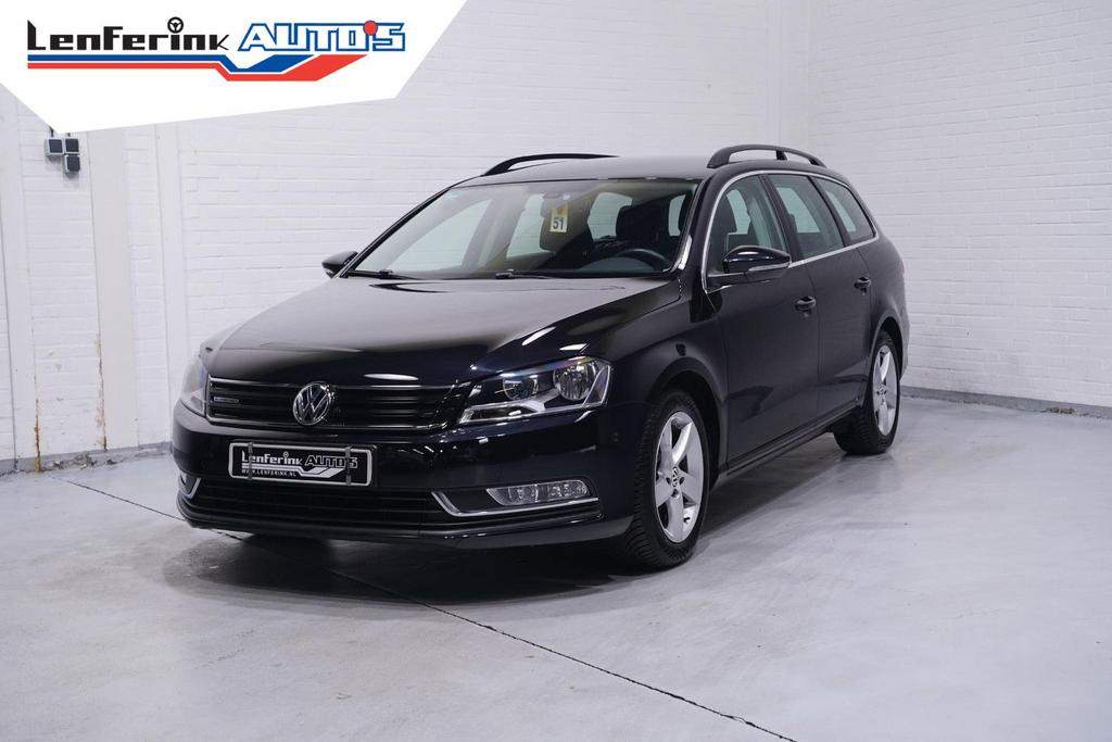 Volkswagen Passat Variant 1.6 TDI BlueMotion Executive Editi, Auto's, Volkswagen, Zwart, Zwart, Bedrijf, 111 g/km