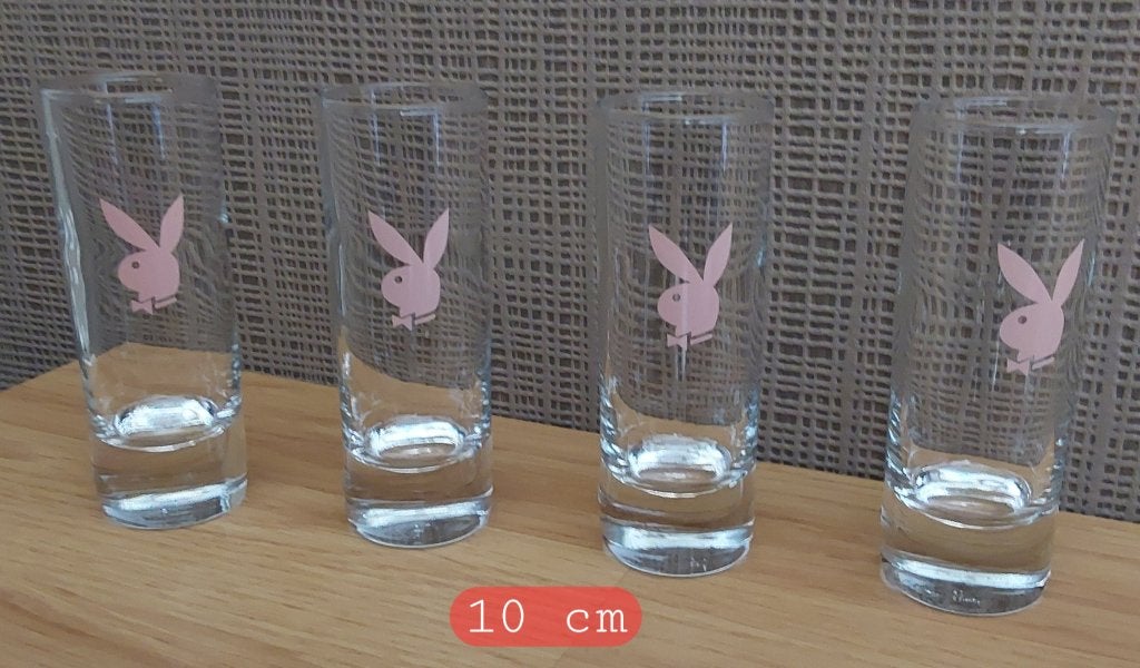 VERRES A BIÈRES JAMAIS SERVI +LIQUEUR PLAY BOY, Enlèvement, Comme neuf, Verre à bière