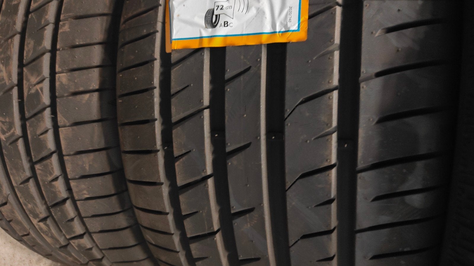 255/30r19 syron 100€ per stuk met montage en balanceren, Ophalen, Nieuw