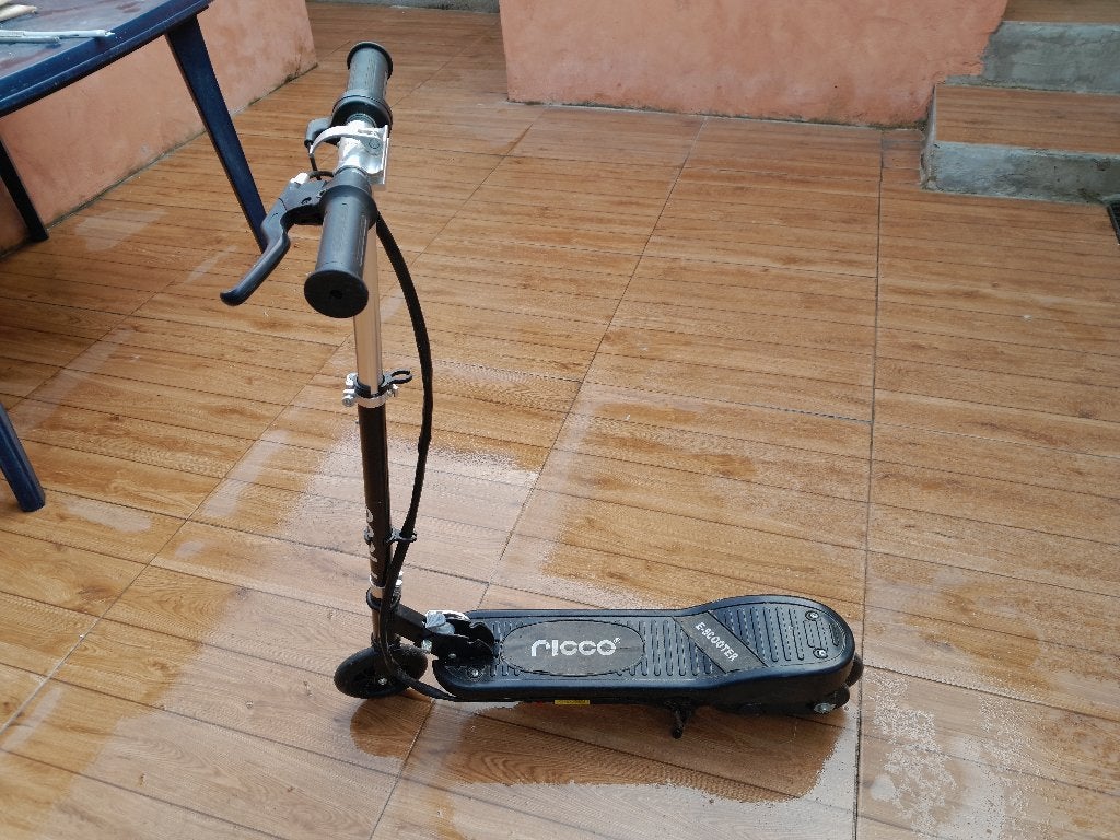 Trottinette électrique, Vélos & Vélomoteurs, Enlèvement, Utilisé, Step électrique (E-scooter), Autre