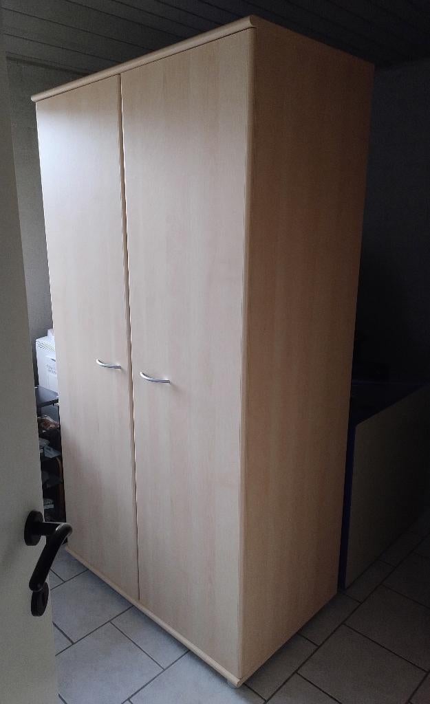 Hall-kast voor jassen of kleerkast, Ophalen, Zo goed als nieuw, Met deur(en)