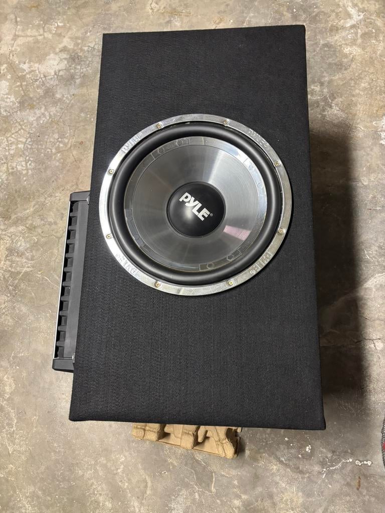 Sub 38cm met versterker, Auto diversen, Autospeakers, Ophalen, Zo goed als nieuw