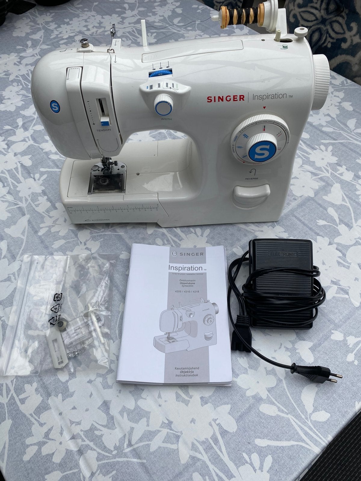 Singer inspiration 4210 naaimachine, Hobby en Vrije tijd, Ophalen of Verzenden, Zo goed als nieuw, Naaimachine, Singer
