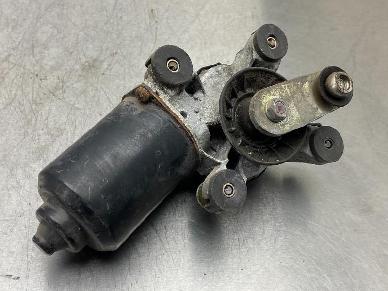 MOTEUR ESSUIE-GLACE AVANT Mazda 323 P (BA15), Utilisé, Mazda