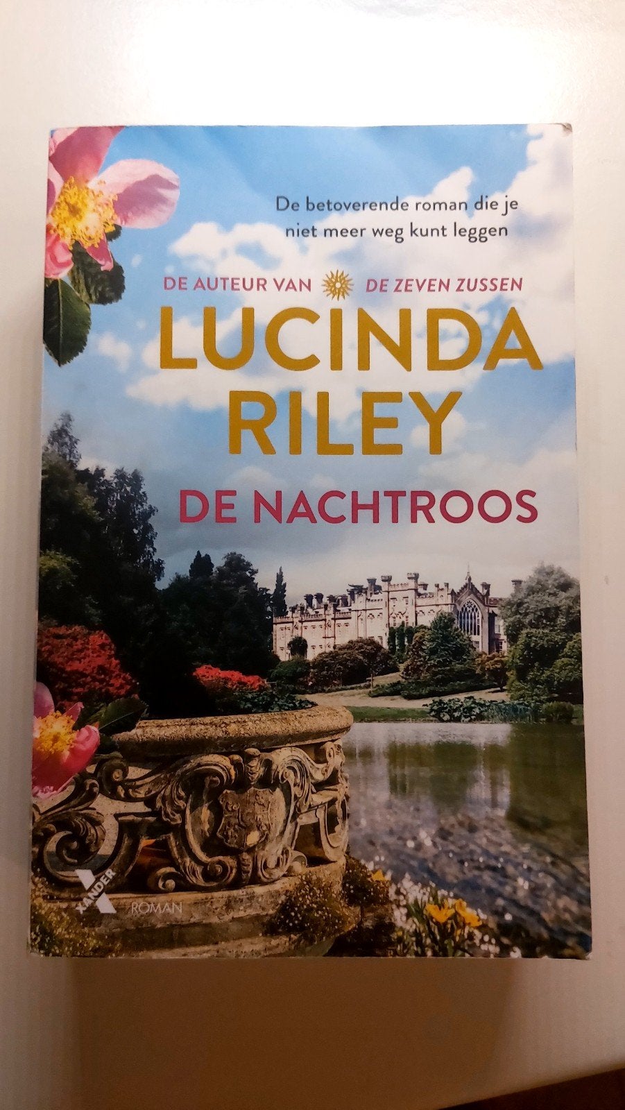Lucinda Riley - De nachtroos, Ophalen of Verzenden, Lucinda Riley, Amerika