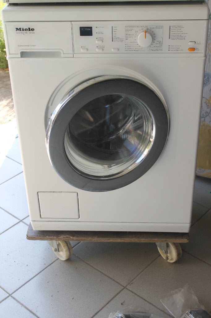 wasmachine, 1200 à 1600 tours, 85 à 90 cm, 4 à 6 kg, Chargeur frontal