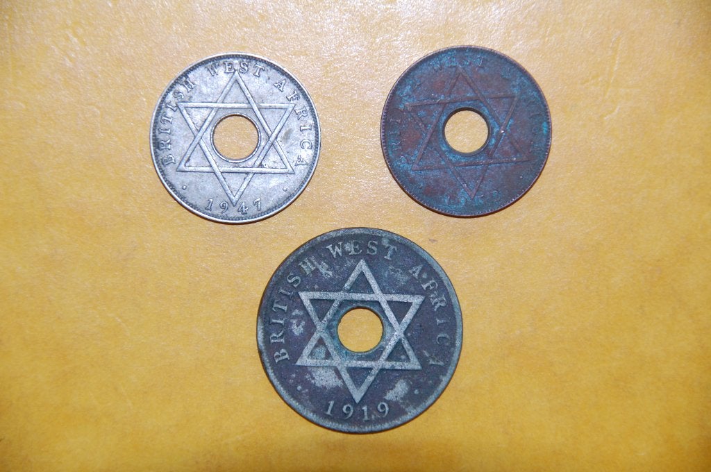 BRITISH WEST AFRICA : 1/2 P 1947/52 en One Penny 1919, Verzenden, Setje