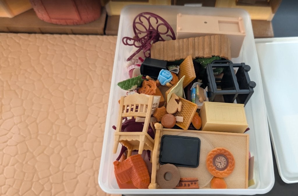 Sylvanian Families: Woonhuis + Winkel/Bakkerij, Ophalen, Zo goed als nieuw, Kunststof