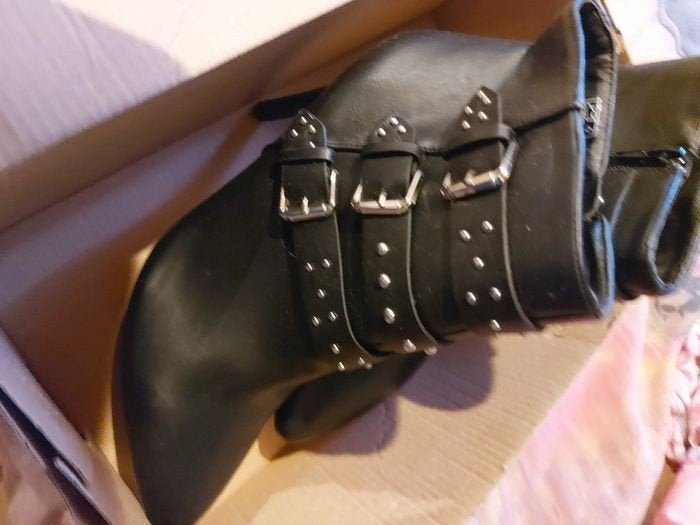 botte  neuf  p  40  prix  40e, Vêtements | Femmes, Ceintures, Enlèvement ou Envoi, Neuf