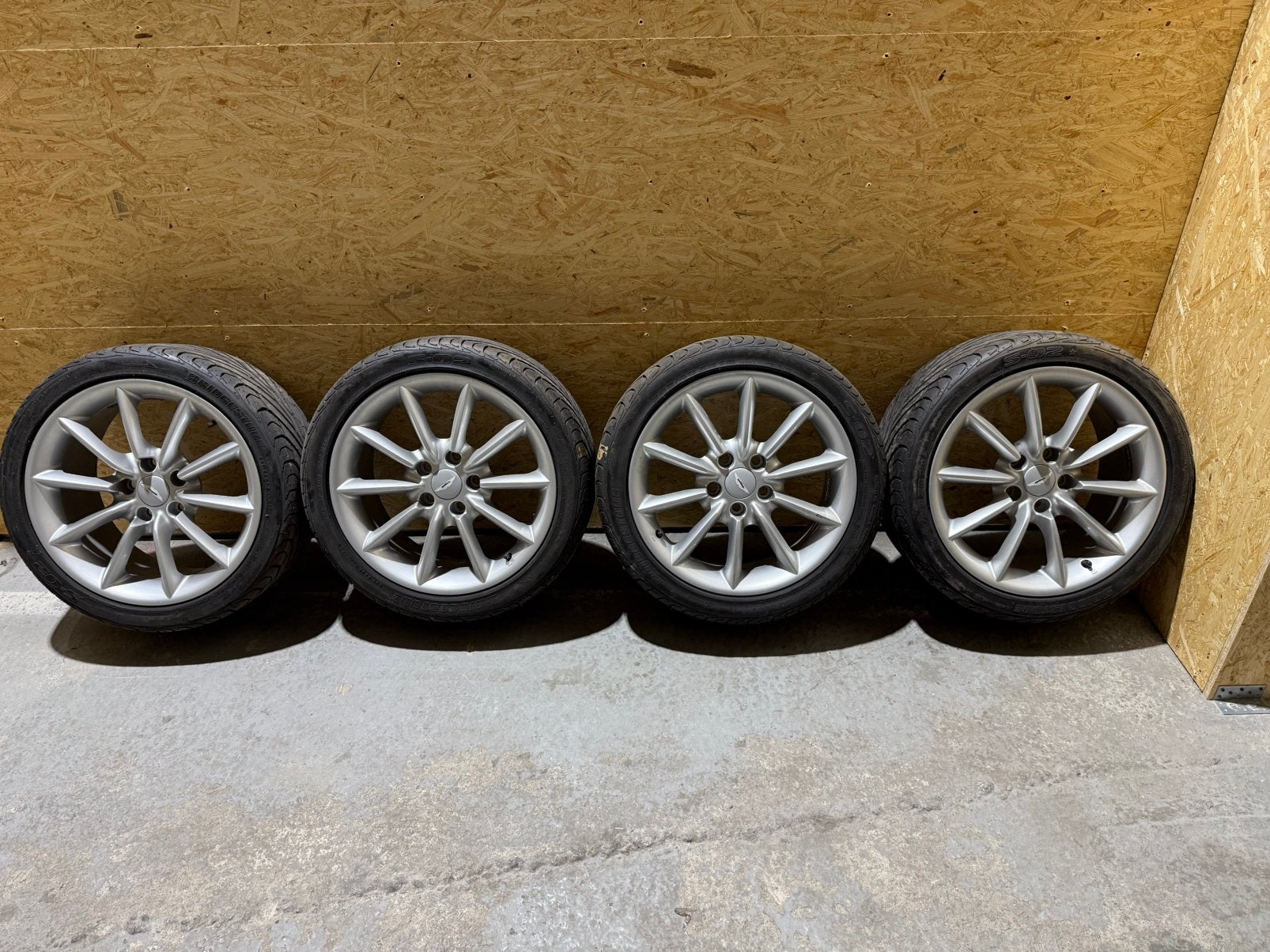 Alu velgen met zomerbanden, Auto-onderdelen, Ophalen, Zomerbanden, Velg(en)