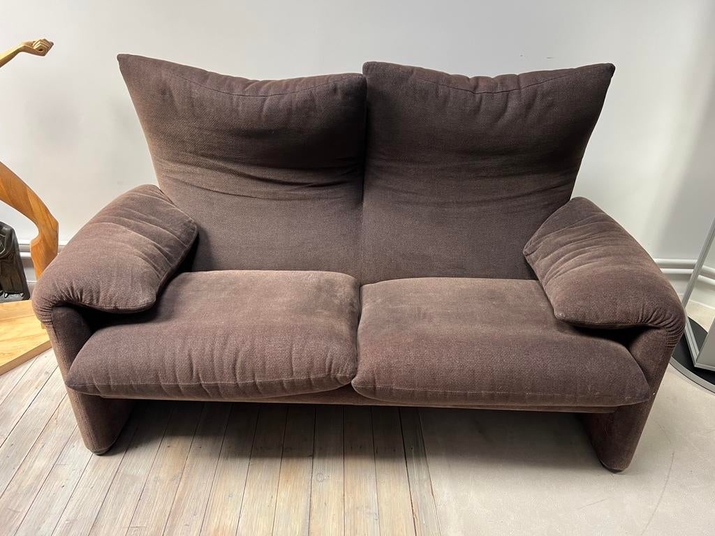 Cassina tweezit, Huis en Inrichting, Ophalen, Zo goed als nieuw, Stof