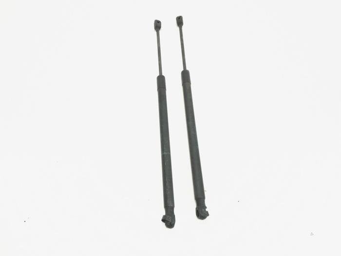 Kit amortisseur gaz hayon d'un Volkswagen Touran, Autos : Pièces & Accessoires, Carrosserie & Tôlerie, Volkswagen, -, 3 mois de garantie
