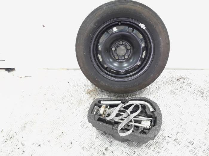 Krikset + reservewiel van een Volkswagen Polo, Gebruikt, -, Volkswagen, -