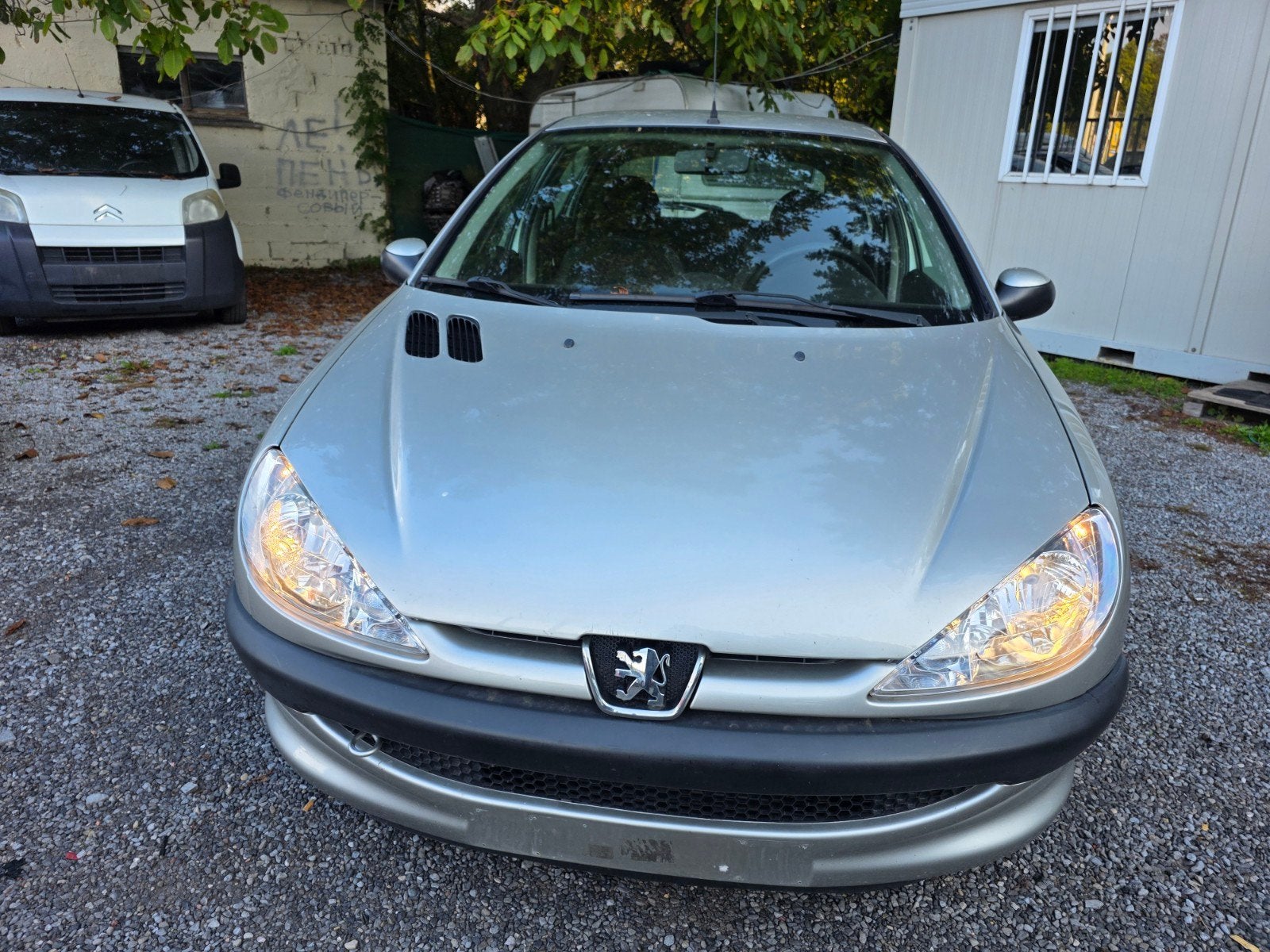 Peugeot 206.1.4 essence 2007 5porte 117267km roule très bien, Argent ou Gris, Achat, Entreprise, Boîte manuelle