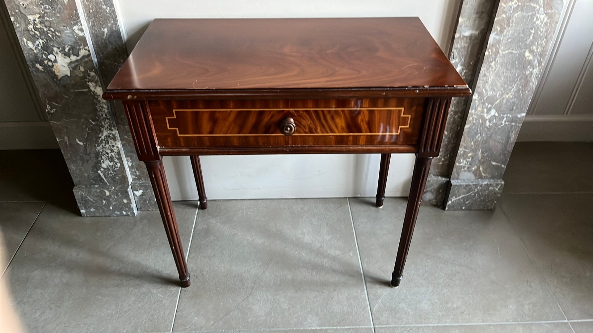 Table authentique, Maison & Meubles, Tables | Dessertes, Comme neuf, 50 à 75 cm, 50 à 100 cm, Rectangulaire, Autres essences de bois