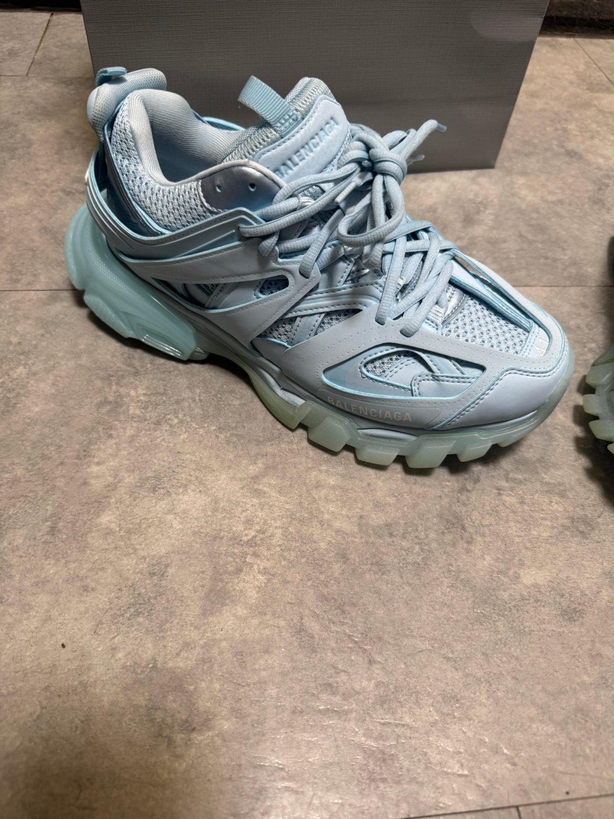 Balenciaga track, Sports & Fitness, Hockey, Envoi, Comme neuf, Chaussures