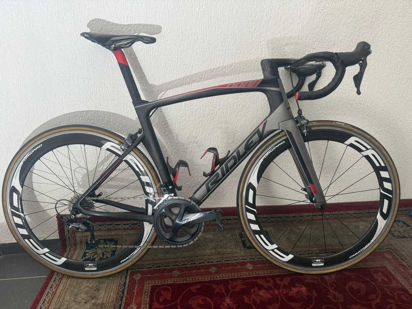Ridley Noah Fast, Ophalen