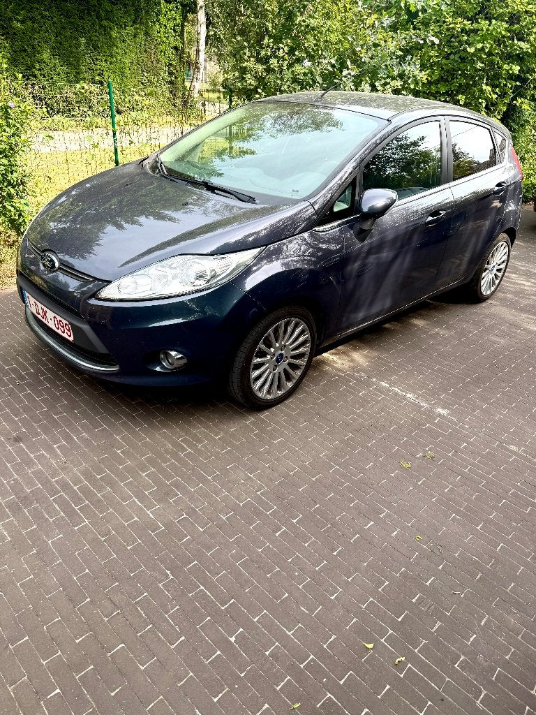 Ford Fiesta Benzine 06/2012, Auto's, Voorwielaandrijving, Euro 5, Stof, Particulier