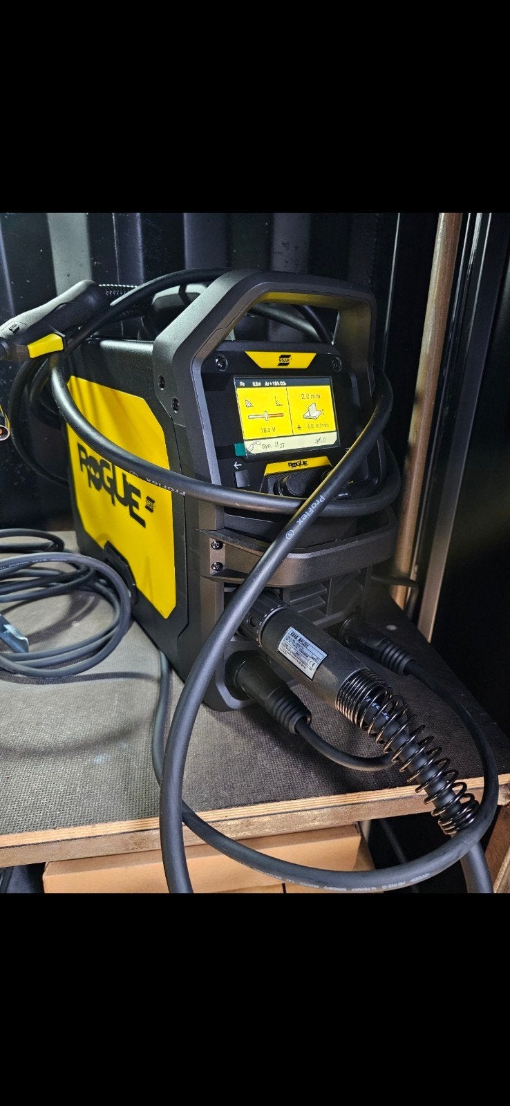 Esab rogue EMP 210 pro, Doe-het-zelf en Bouw, Gereedschap | Lasapparaten, Ophalen