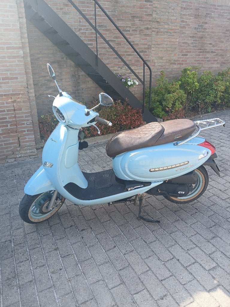 Scooter gts capuccino A Klasse, Ophalen, 49 cc, Gebruikt, Gts