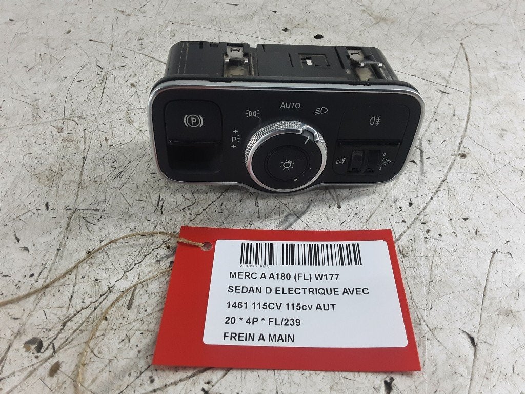 FREIN A MAIN ELECTRIQUE A Limousine (177.1) (A2479052702), Mercedes-Benz, Utilisé, Dialog.mb@mercedes-benz.com, Mercedes-Benz AG
