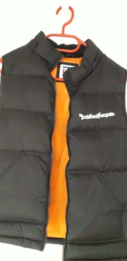 Zwarte bodywarmer maat xs, Kleding | Dames, Bodywarmers, Ophalen of Verzenden, Zo goed als nieuw, Maat 34 (XS) of kleiner, Zwart