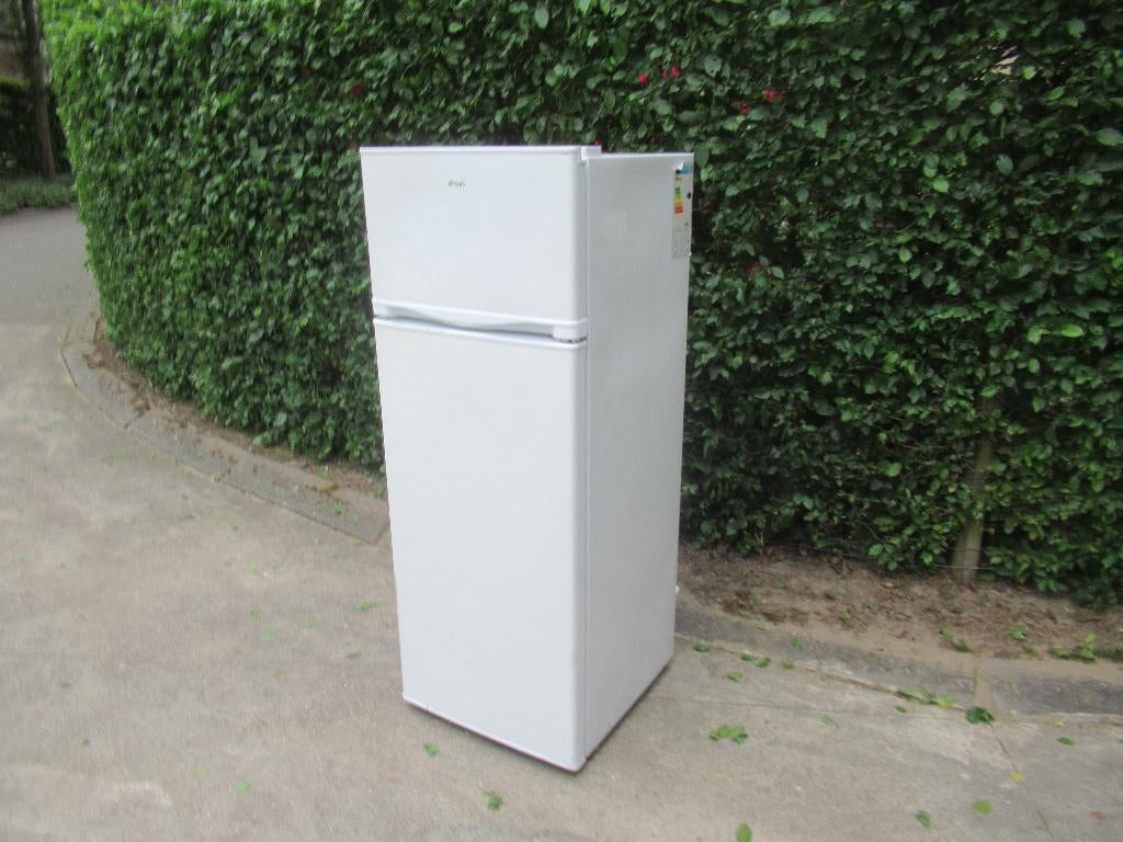koelkast met diepvriesvak, Elektronische apparatuur, Koelkasten en IJskasten, Ophalen, Gebruikt, 100 tot 150 liter, Energieklasse A of zuiniger
