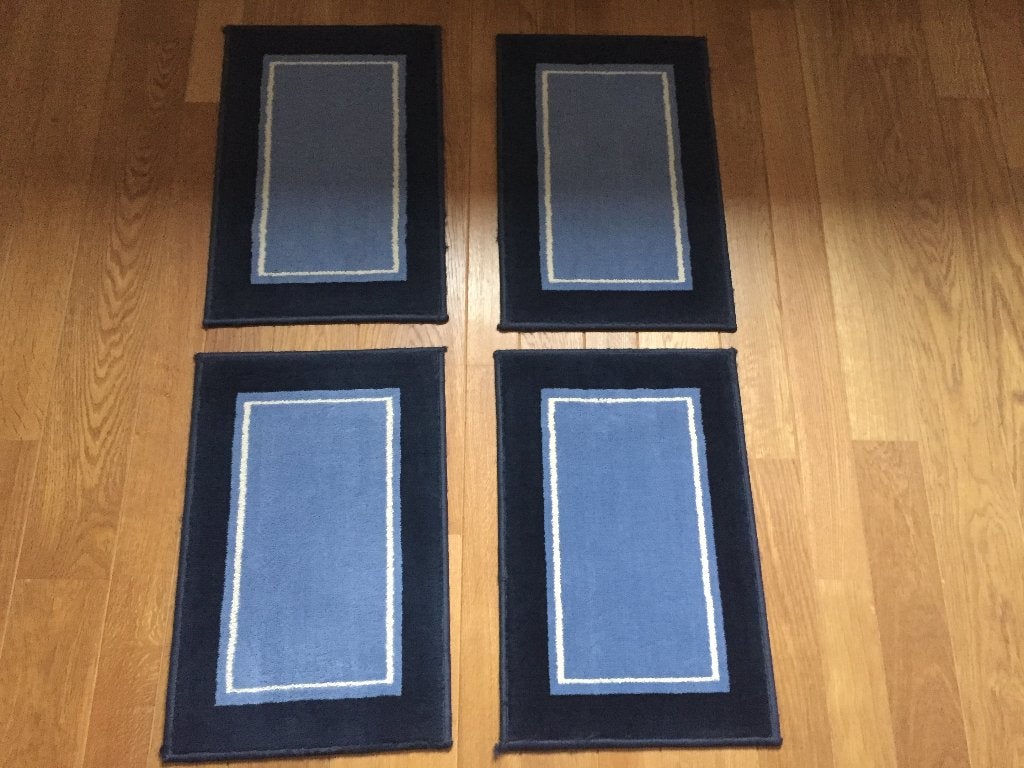 Nieuwe deurtapijtjes 5€ / stuk + antislipmatten 7€ / stuk, Ophalen