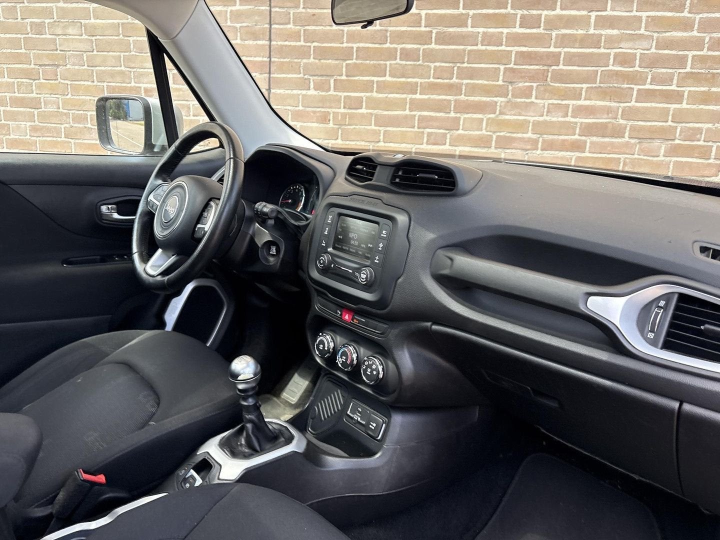 Jeep Renegade 1.4 MultiAir Freedom | Pano | Navi | Airco |, Auto's, Jeep, 140 g/km, Bedrijf, Handgeschakeld, SUV of Terreinwagen